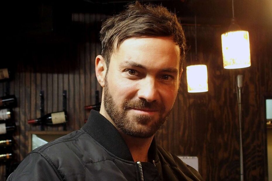Comedian Jeff Dye was arrested over the weekend in California and charged with fleeing the scene of a traffic collision and driving under the influence, PEOPLE can confirm